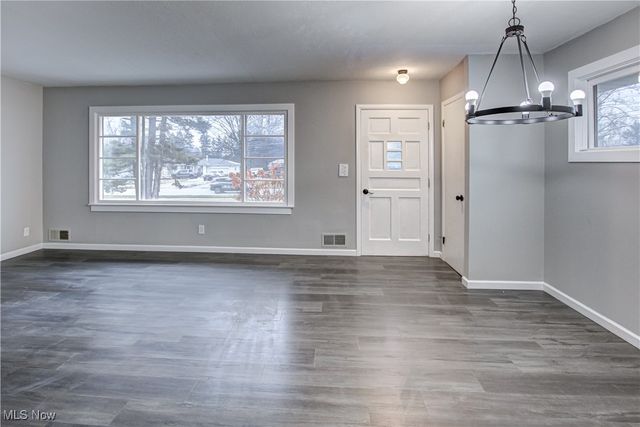 19819 Drake Road, Strongsville, OH 44149