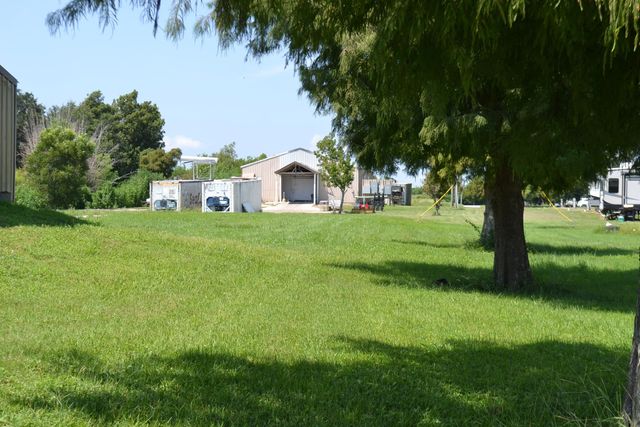 18062 Hwy 3235 West Side, Galliano, LA 70354