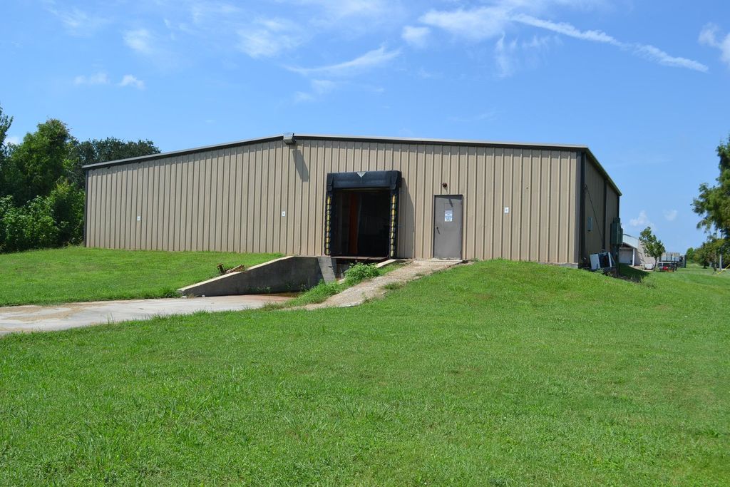 18062 Hwy 3235 West Side, Galliano, LA 70354