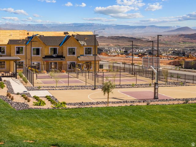 1737 S DEVILS GARDEN LN, Washington, UT 84780