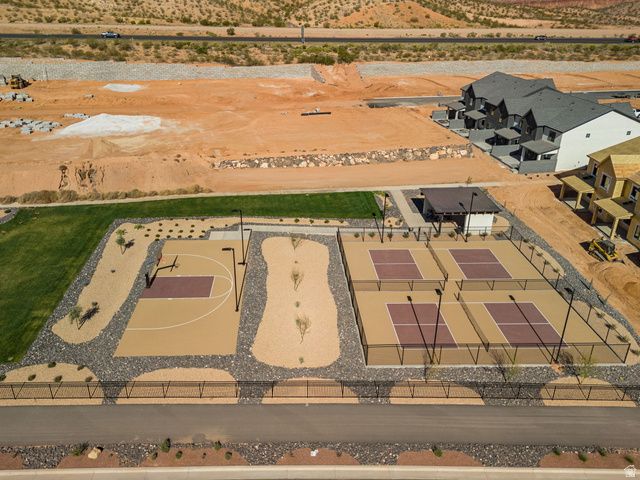 1737 S DEVILS GARDEN LN, Washington, UT 84780