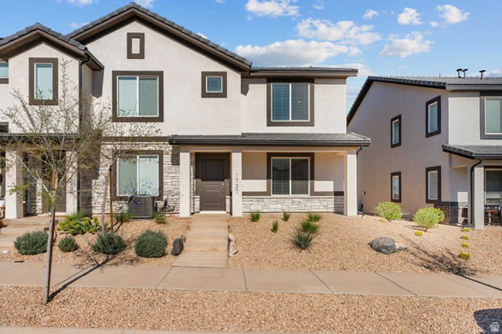 1737 S DEVILS GARDEN LN, Washington, UT 84780