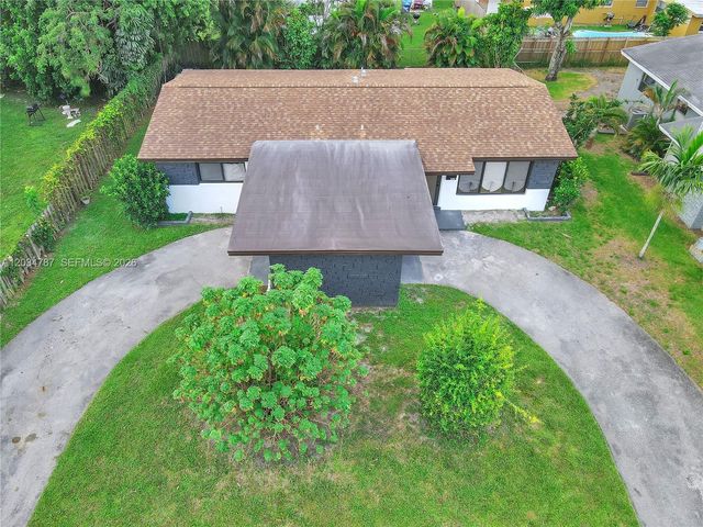3810 NW 6th St, Lauderhill, FL 33311