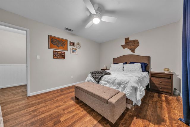102 Thomas Street, Joshua, TX 76058