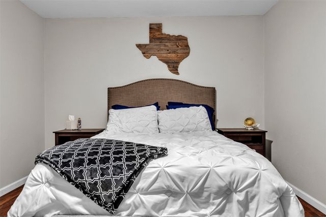 102 Thomas Street, Joshua, TX 76058