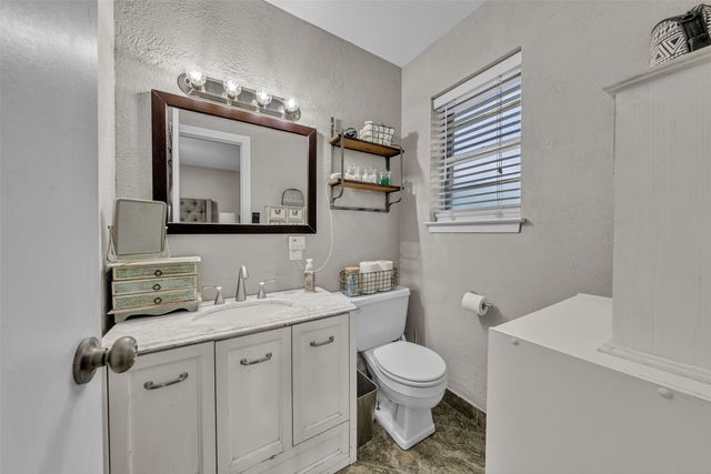 102 Thomas Street, Joshua, TX 76058