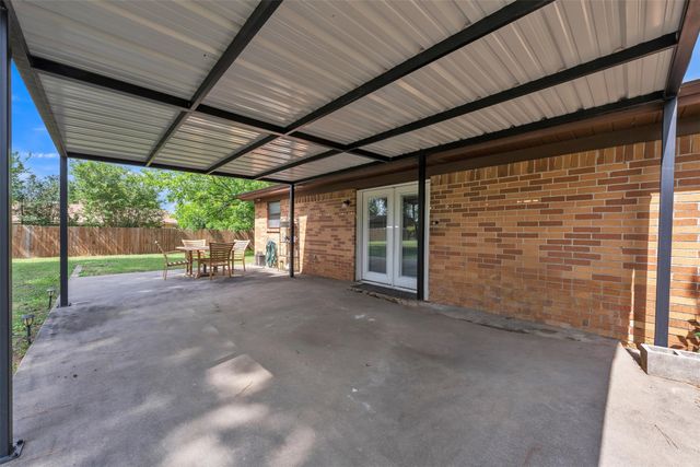 102 Thomas Street, Joshua, TX 76058