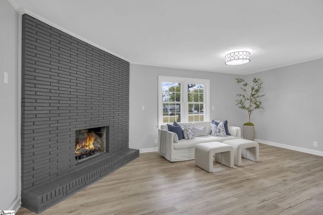 401 Central Avenue, Mauldin, SC 29662