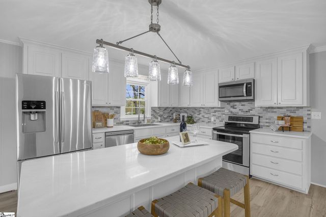 401 Central Avenue, Mauldin, SC 29662