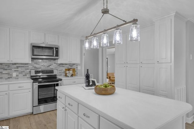 401 Central Avenue, Mauldin, SC 29662