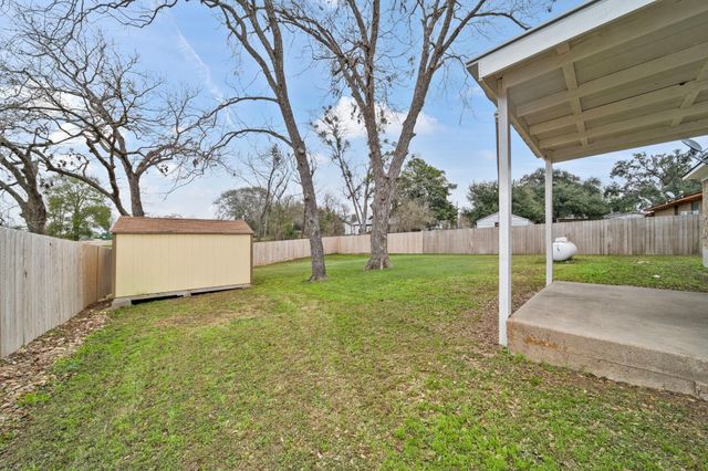 2217 Old Chappell Hill Road, Brenham, TX 77833