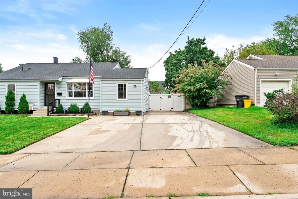 31 ELTON AVE, HAMILTON, NJ 08620 — photo 4