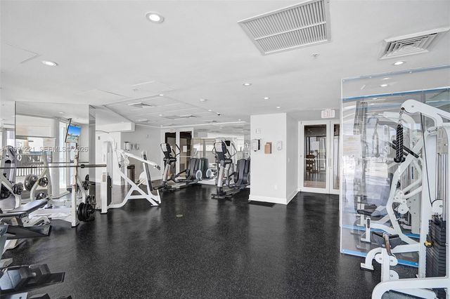 6301 Collins Ave 2308, Miami Beach, FL 33141