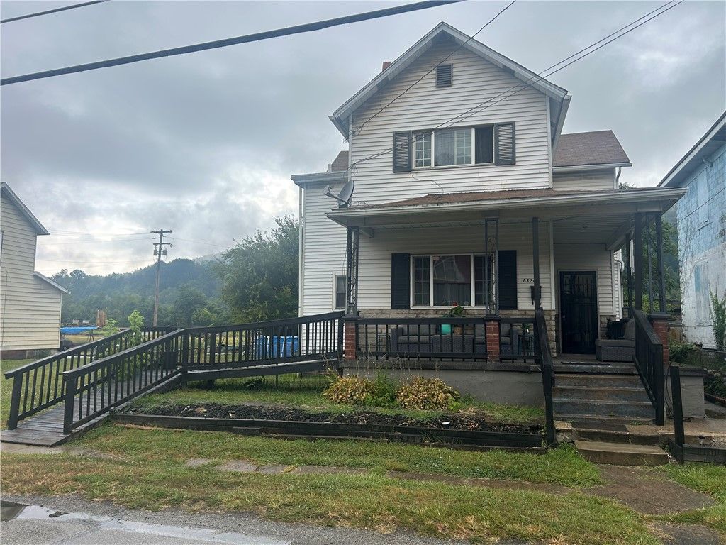 1320 Water St, Brownsville, PA 15417