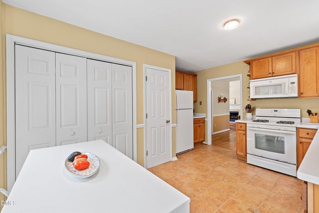101 Gatepost Lane, Cary, NC 27513