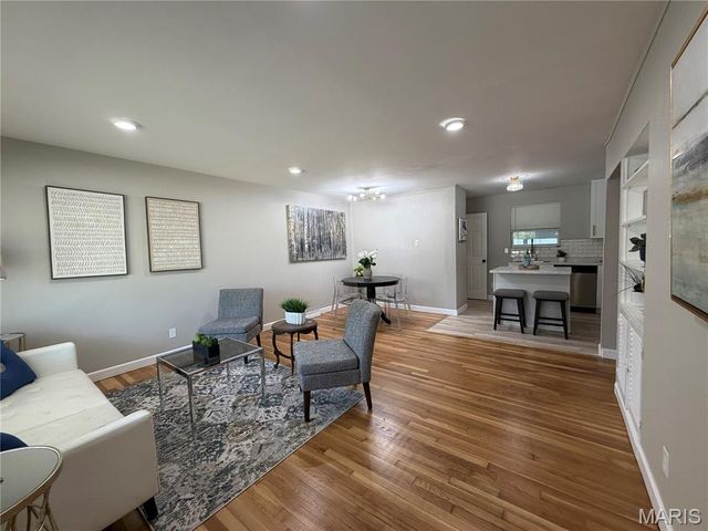 2246 Berwyn Drive, St Louis, MO 63136
