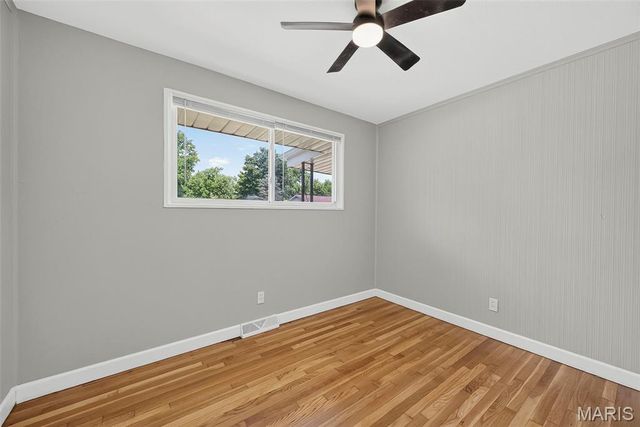 2246 Berwyn Drive, St Louis, MO 63136