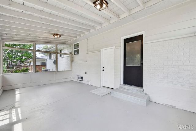 2246 Berwyn Drive, St Louis, MO 63136