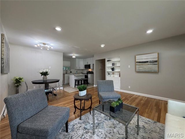 2246 Berwyn Drive, St Louis, MO 63136
