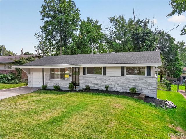 2246 Berwyn Drive, St Louis, MO 63136
