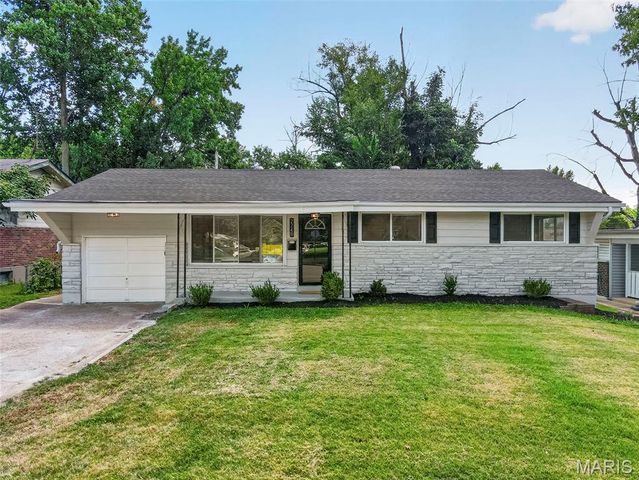 2246 Berwyn Drive, St Louis, MO 63136