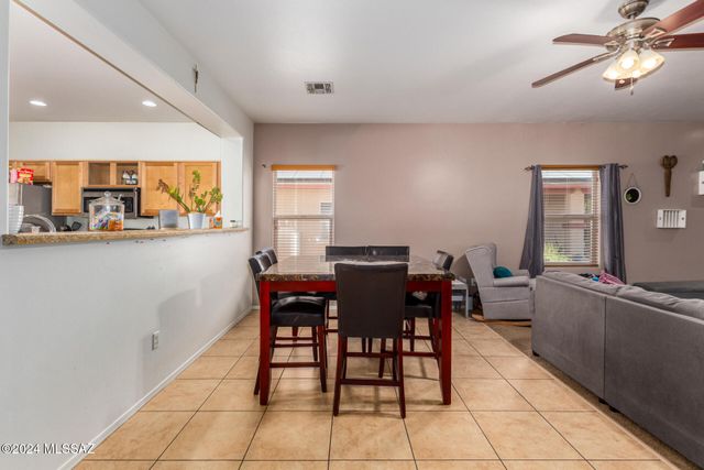 21330 E Reunion Road, Red Rock, AZ 85145