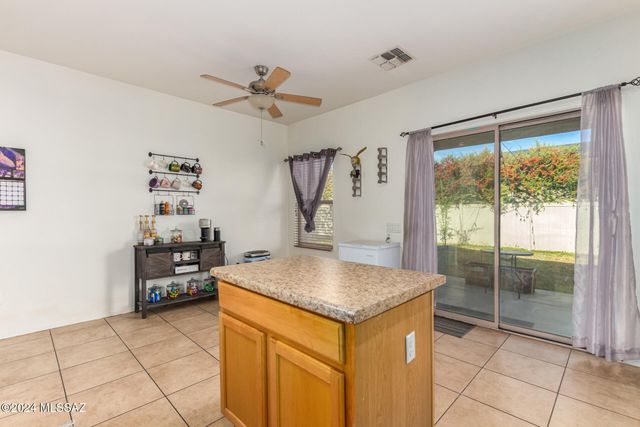 21330 E Reunion Road, Red Rock, AZ 85145