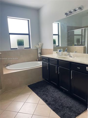 8719 W 33rd Ave, Hialeah, FL 33018
