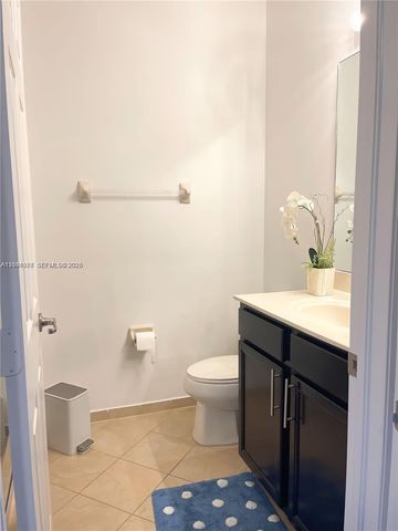 8719 W 33rd Ave, Hialeah, FL 33018