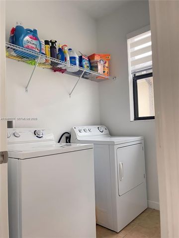 8719 W 33rd Ave, Hialeah, FL 33018