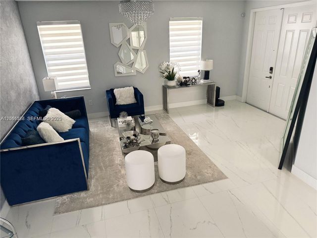 8719 W 33rd Ave, Hialeah, FL 33018
