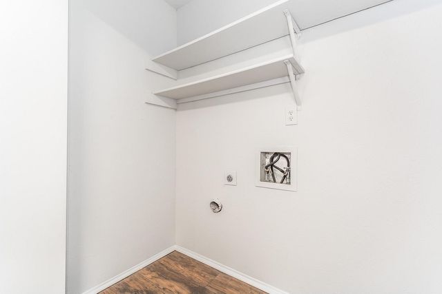 221 Hardwood Trail, Mesquite, TX 75150