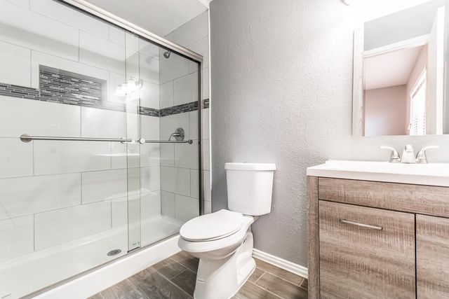 221 Hardwood Trail, Mesquite, TX 75150