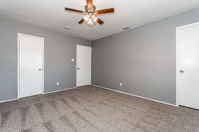 221 Hardwood Trail, Mesquite, TX 75150