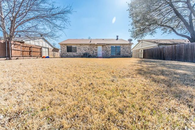 221 Hardwood Trail, Mesquite, TX 75150