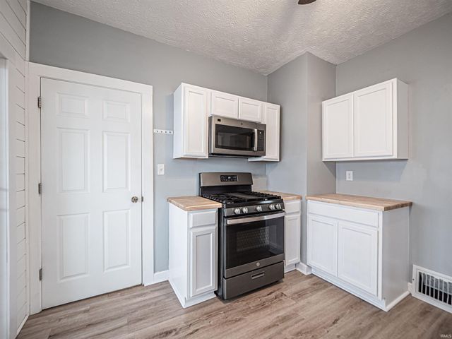 4106 Broadway Avenue, Evansville, IN 47712