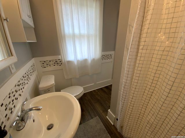 231 E Carolina St, San Antonio, TX 78210