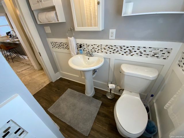 231 E Carolina St, San Antonio, TX 78210