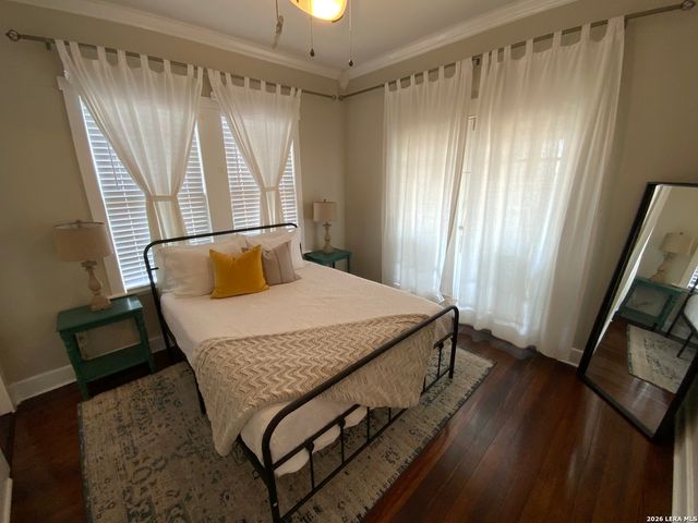 231 E Carolina St, San Antonio, TX 78210