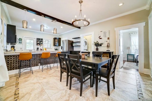 231 E Carolina St, San Antonio, TX 78210