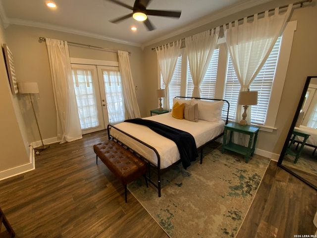 231 E Carolina St, San Antonio, TX 78210