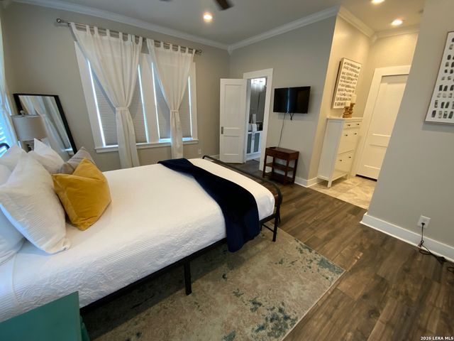 231 E Carolina St, San Antonio, TX 78210