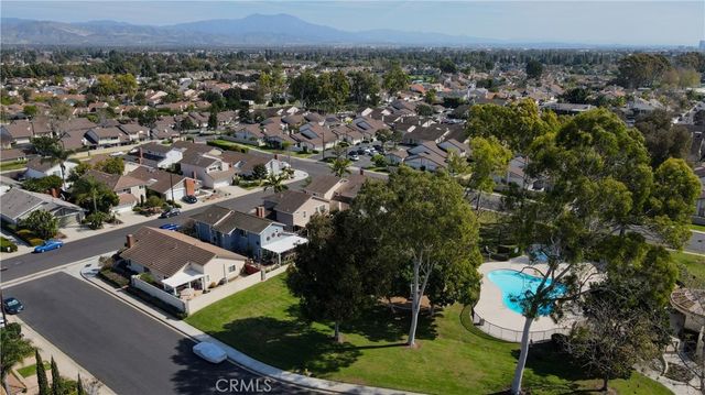 8 Sandpiper, Irvine, CA 92604