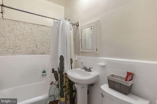 1006 QUEBEC PL NW, Washington, DC 20010