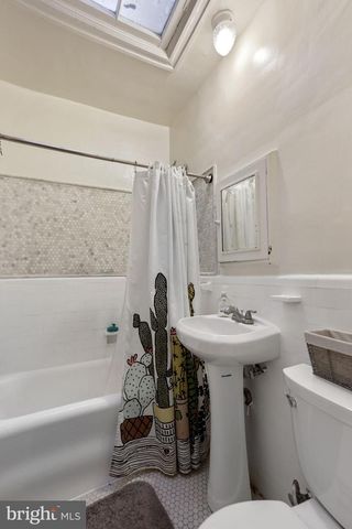 1006 QUEBEC PL NW, Washington, DC 20010