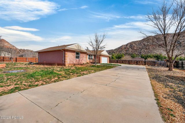 780 N Hildale Street, Hildale, UT 84784