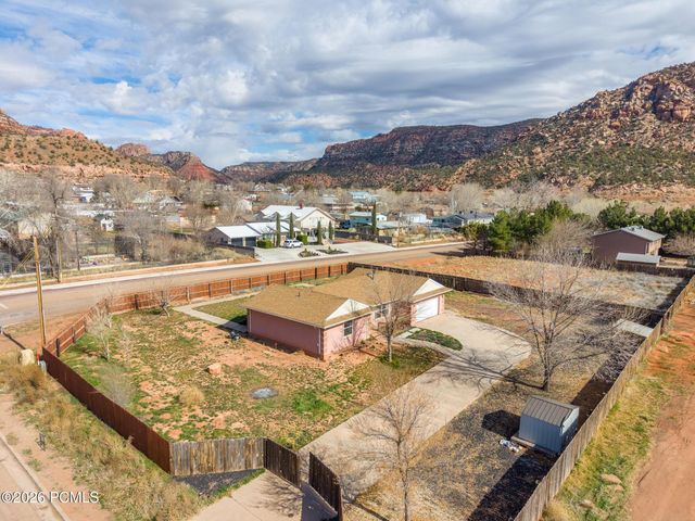 780 N Hildale Street, Hildale, UT 84784
