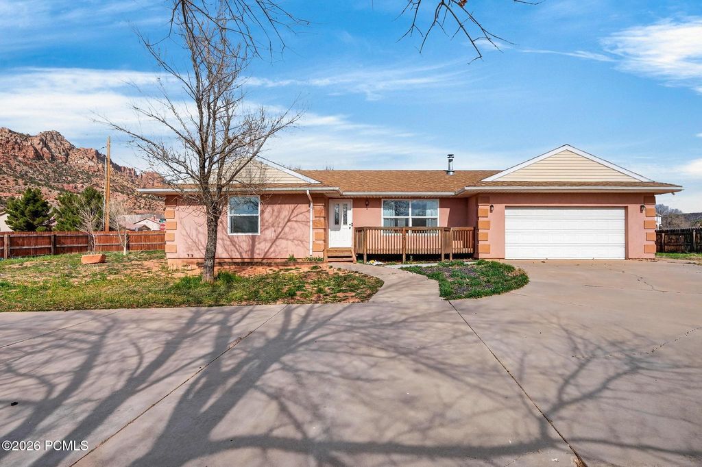 780 N Hildale Street, Hildale, UT 84784