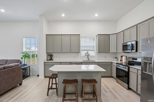 822 Lando Creek Drive, Kokomo, IN 46902