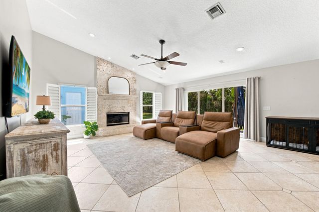 16644 122nd Drive N, Jupiter, FL 33478